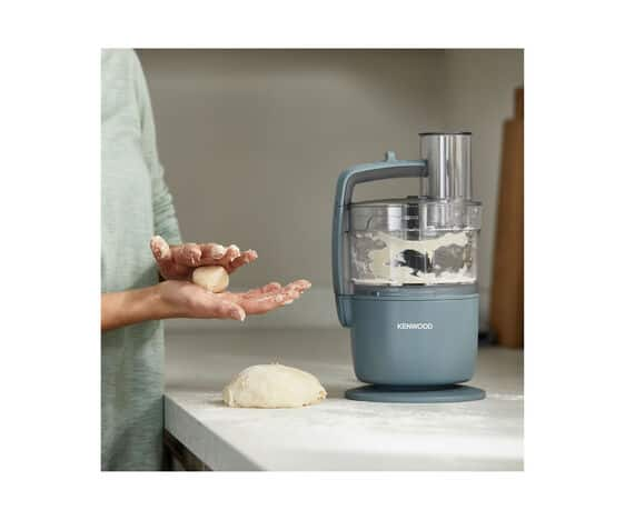 Kenwood Multipro (FPP220) Compact Food Processor