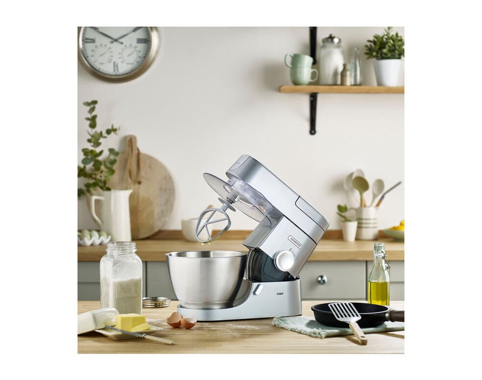 Kenwood KVC3100S Impastatrice Planetaria Chef, Robot da Cucina Mixer,  movimento planetario, 3 utensili di miscelazione, 1000 W, 4.6 Litri,  Acciaio, Metallo, Argento